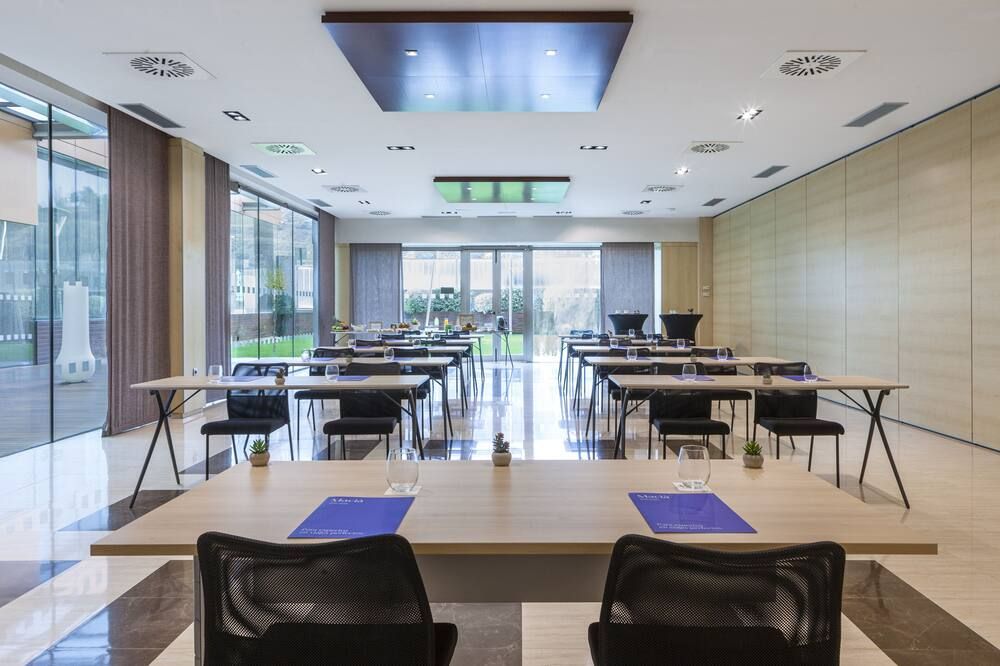 غرفة الاجتماعات