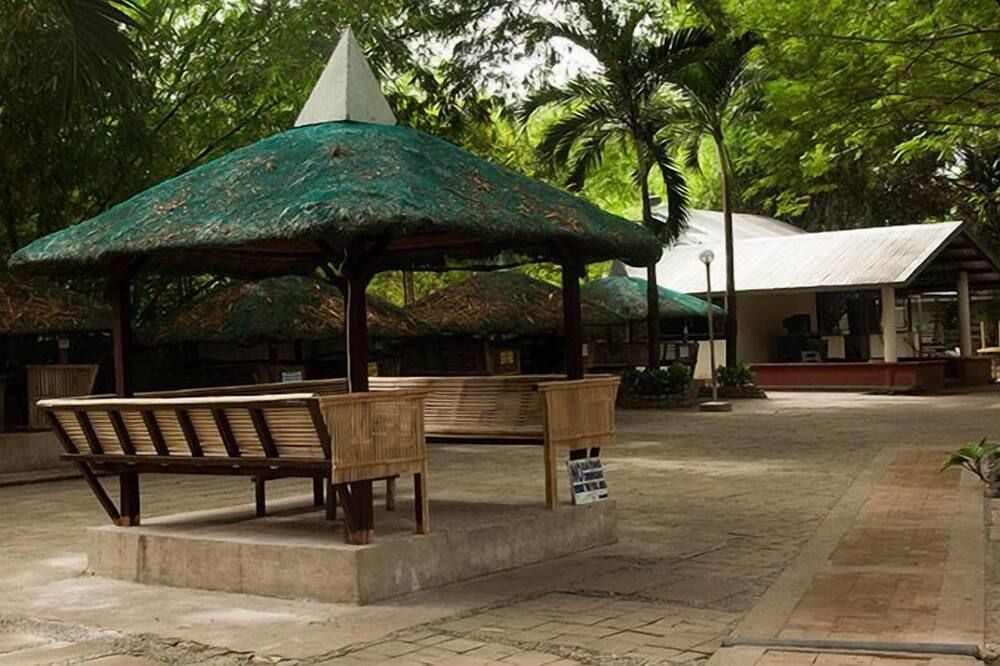 شرفة مرصوفة