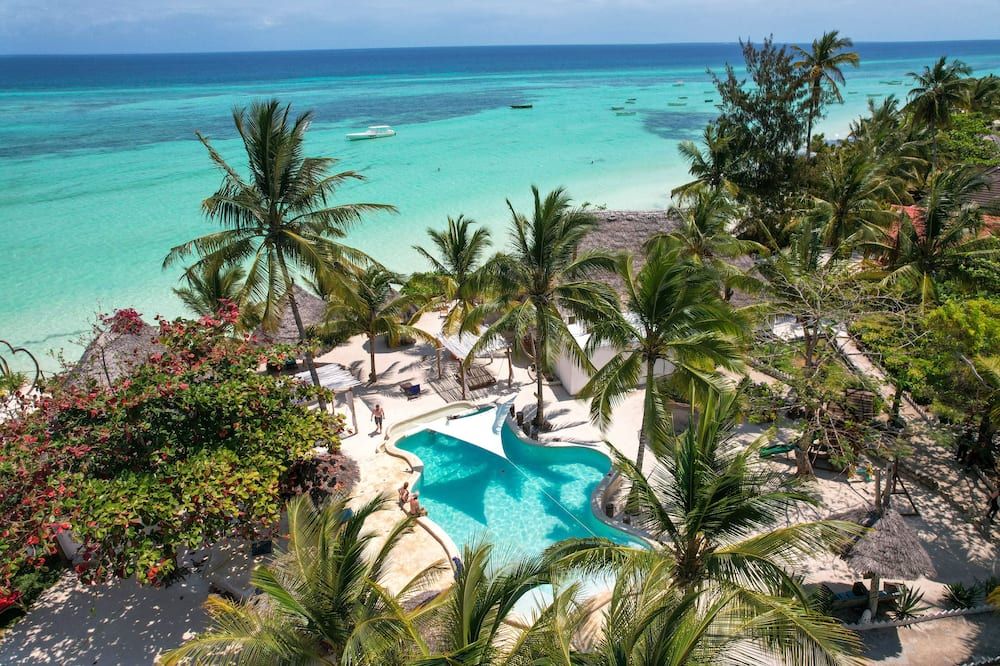 حوض السباحة صورة