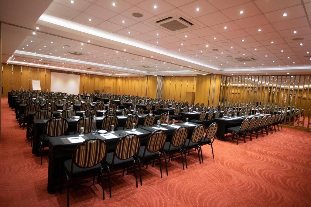 غرفة الاجتماعات