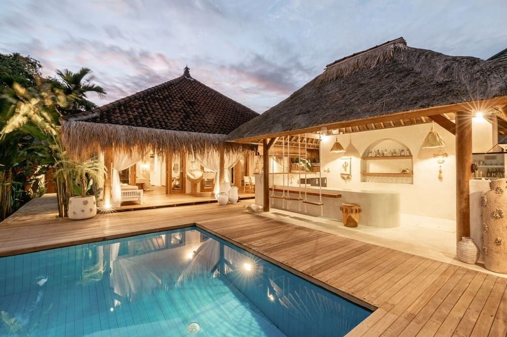 حوض السباحة صورة