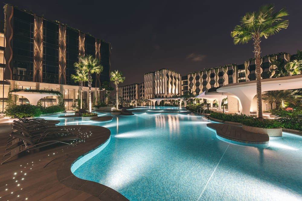 حوض السباحة صورة