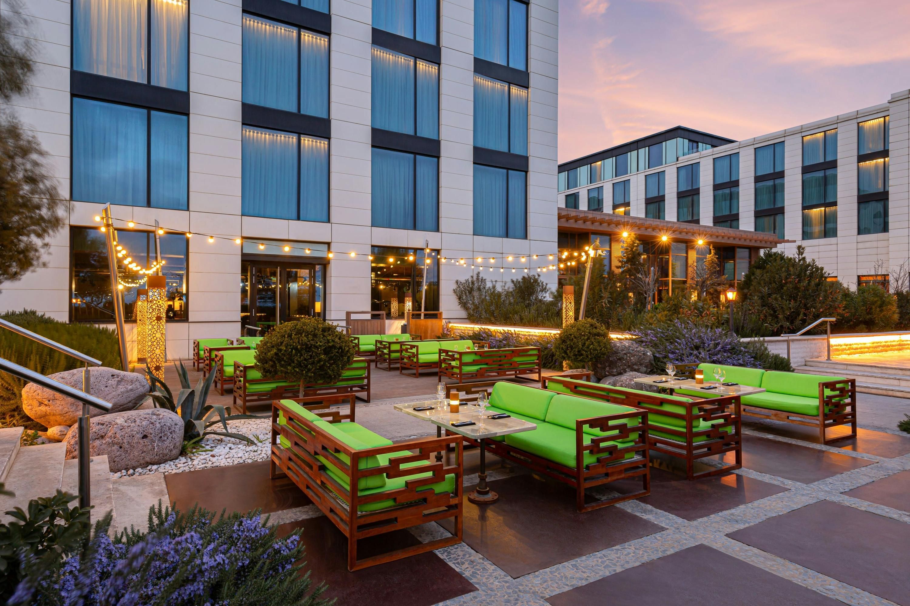 شرفة مرصوفة