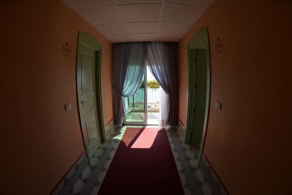 مدخل