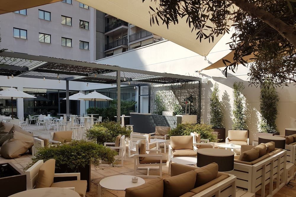 شرفة مرصوفة