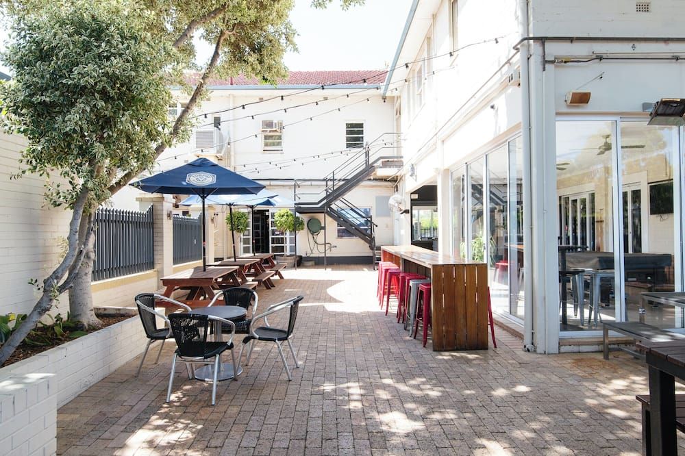 شرفة مرصوفة