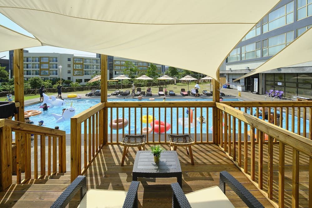 شرفة مرصوفة