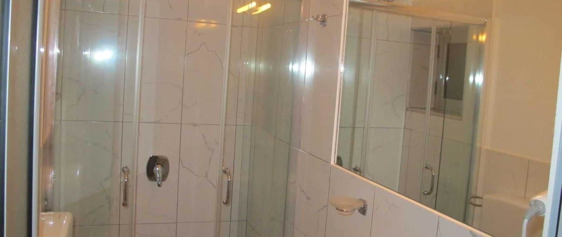 آخر