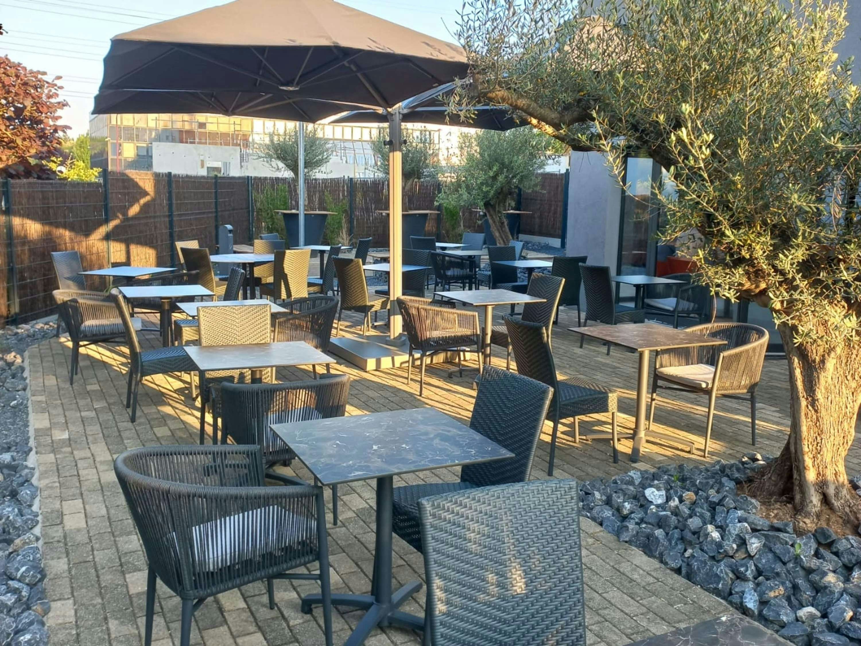 شرفة مرصوفة