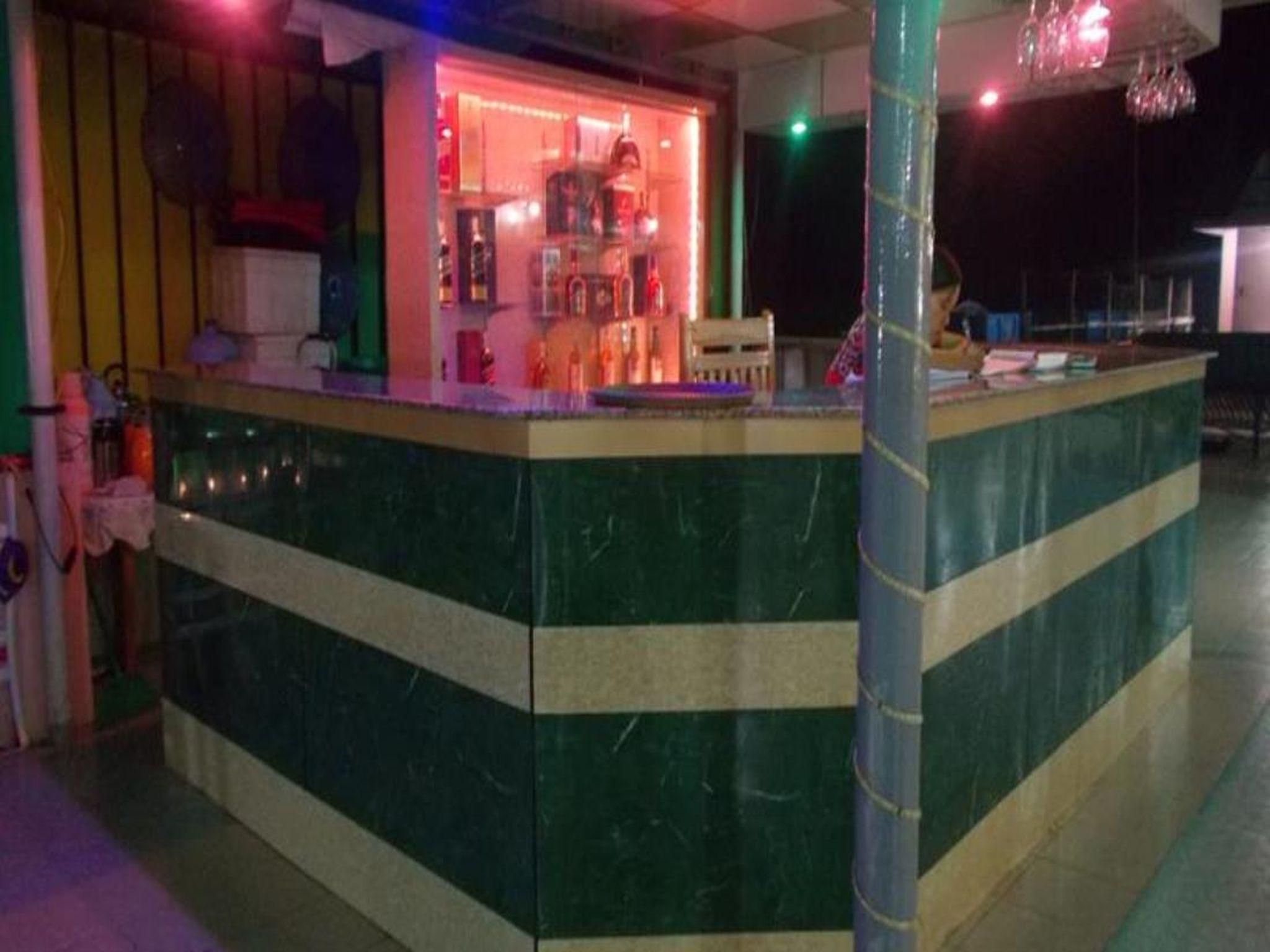 بار
