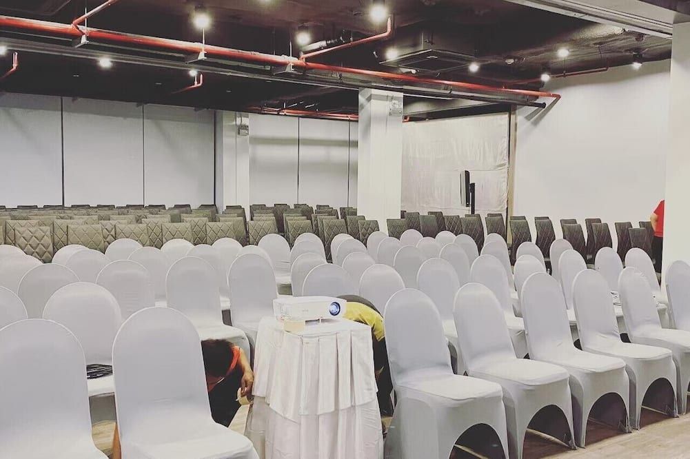 غرفة الاجتماعات