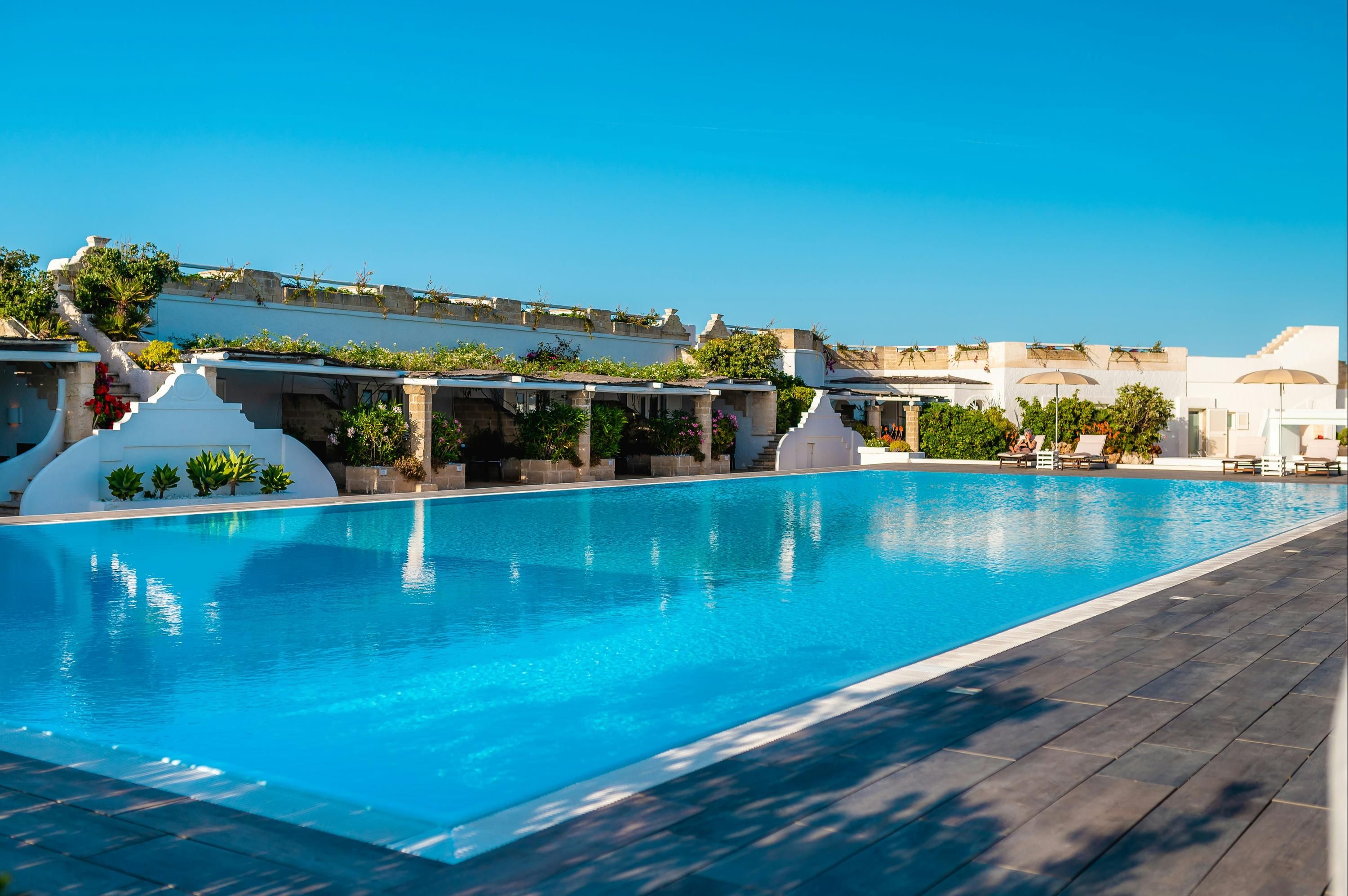 حوض السباحة صورة