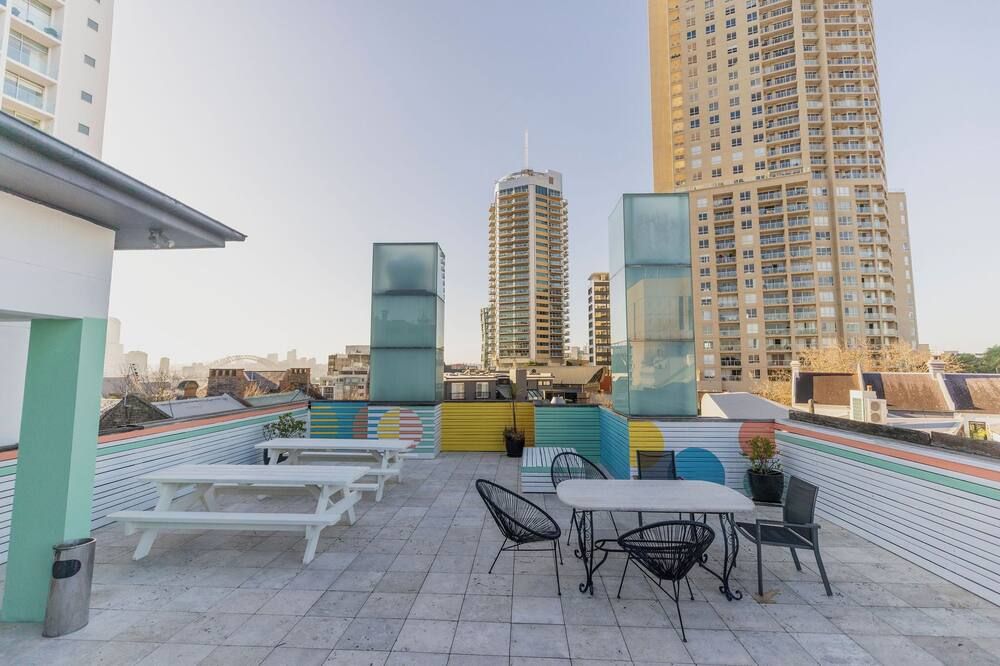 شرفة مرصوفة