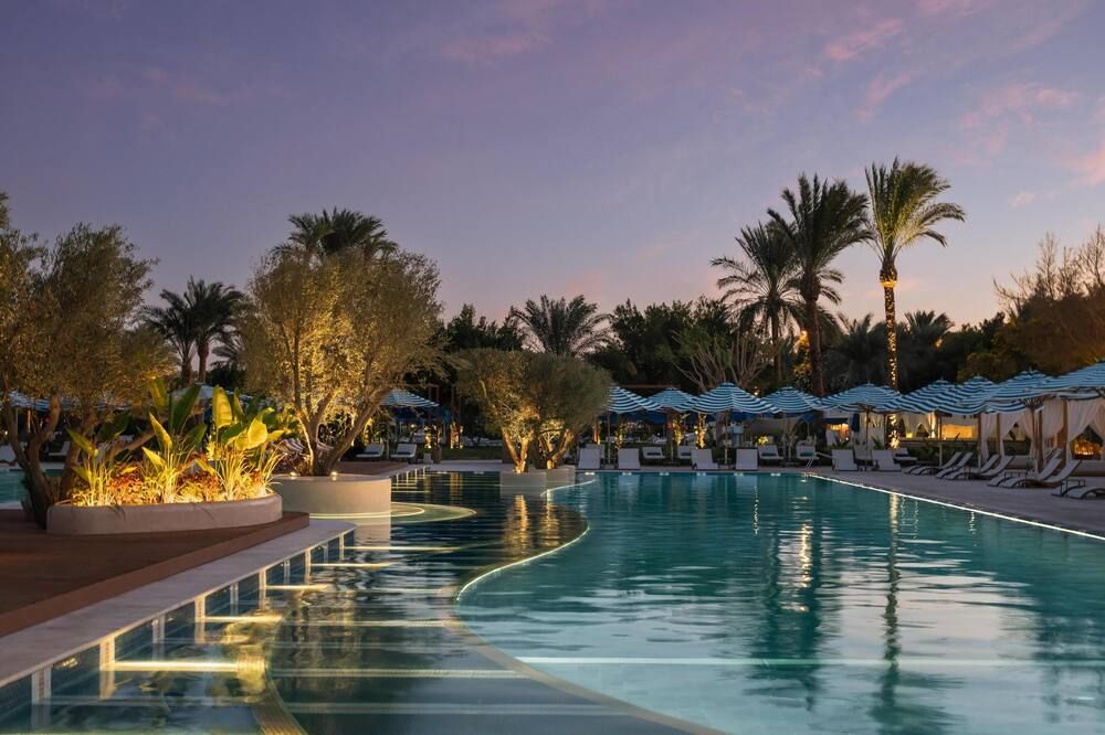 حوض السباحة صورة