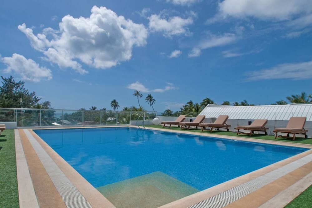 حوض السباحة صورة