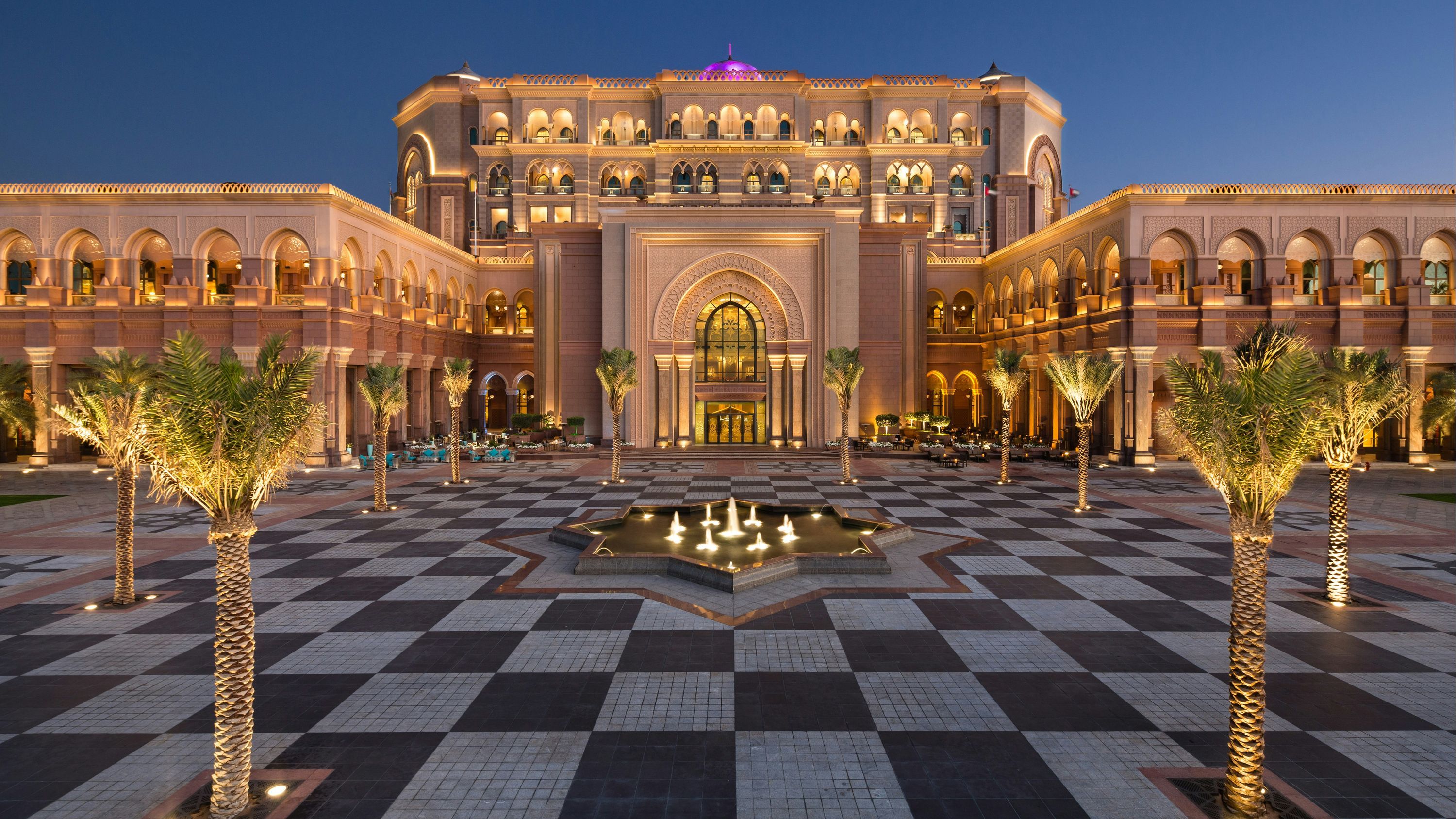 شرفة مرصوفة
