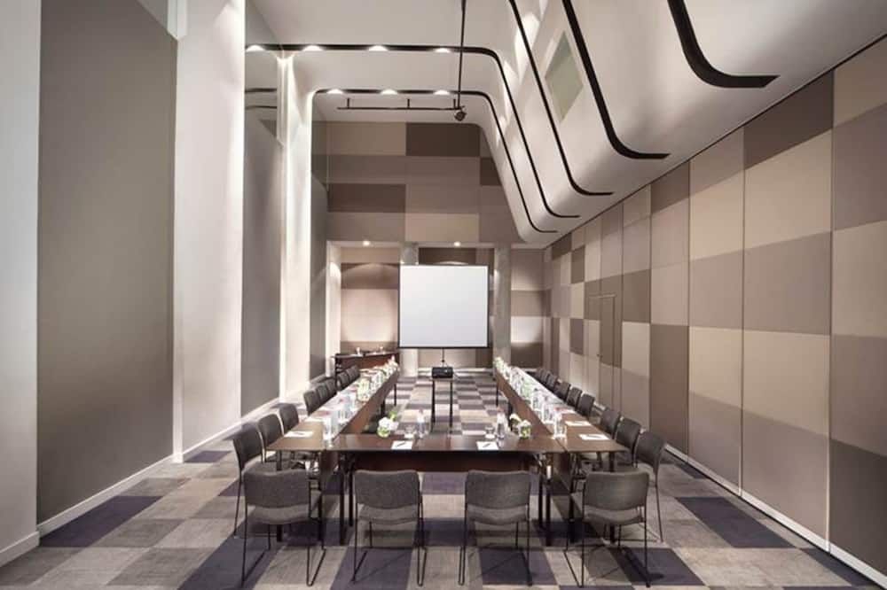 غرفة الاجتماعات