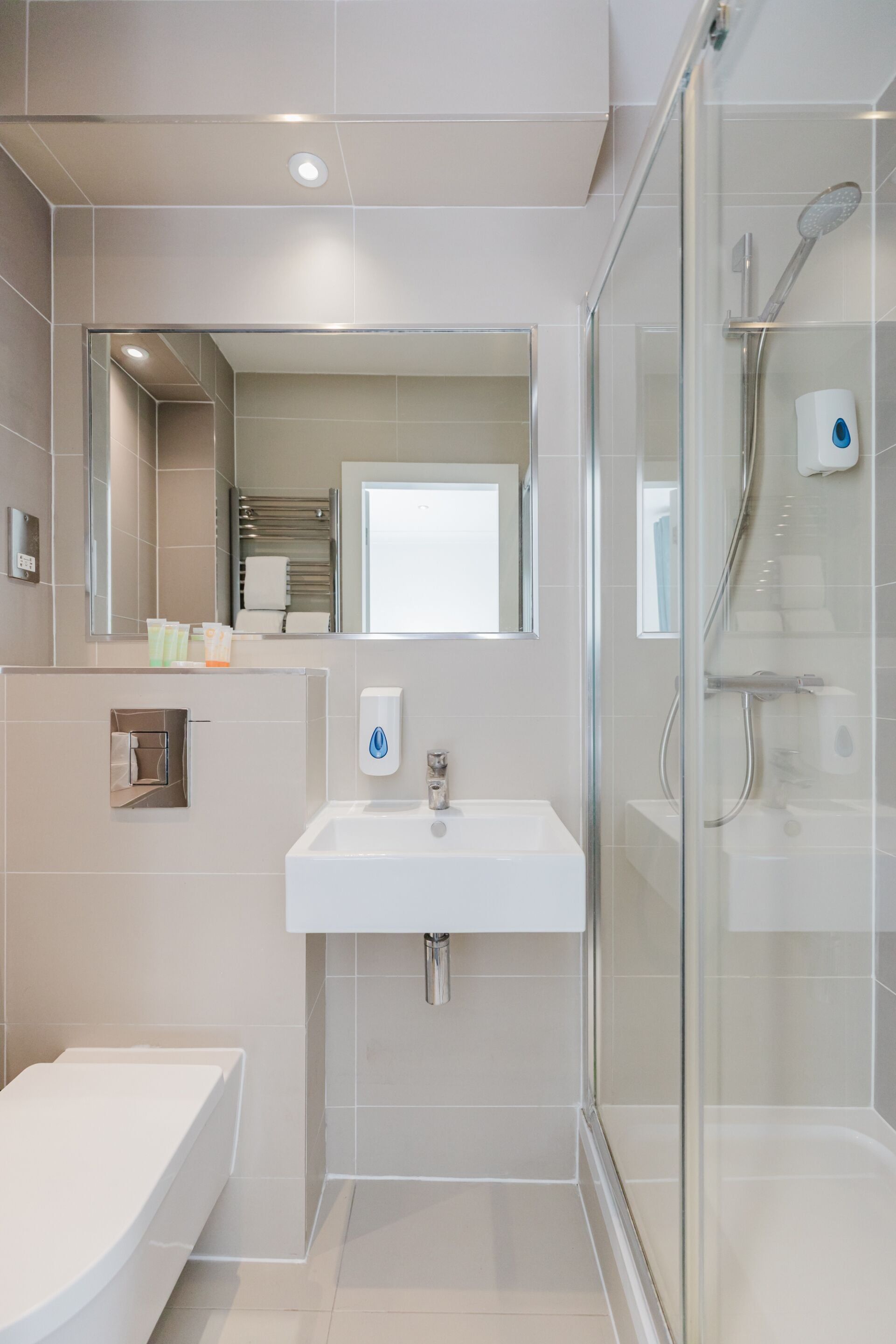 آخر