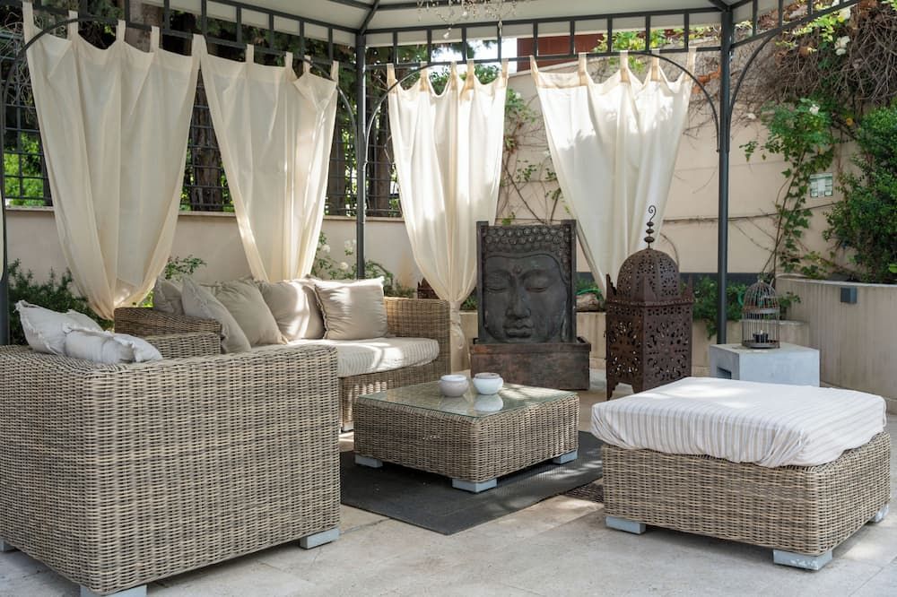 شرفة مرصوفة