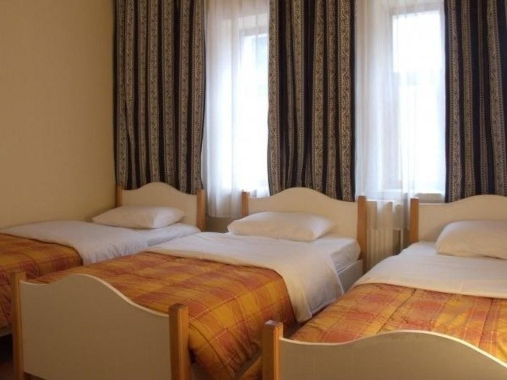 آخر