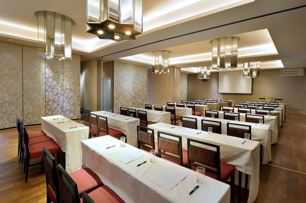 غرفة الاجتماعات