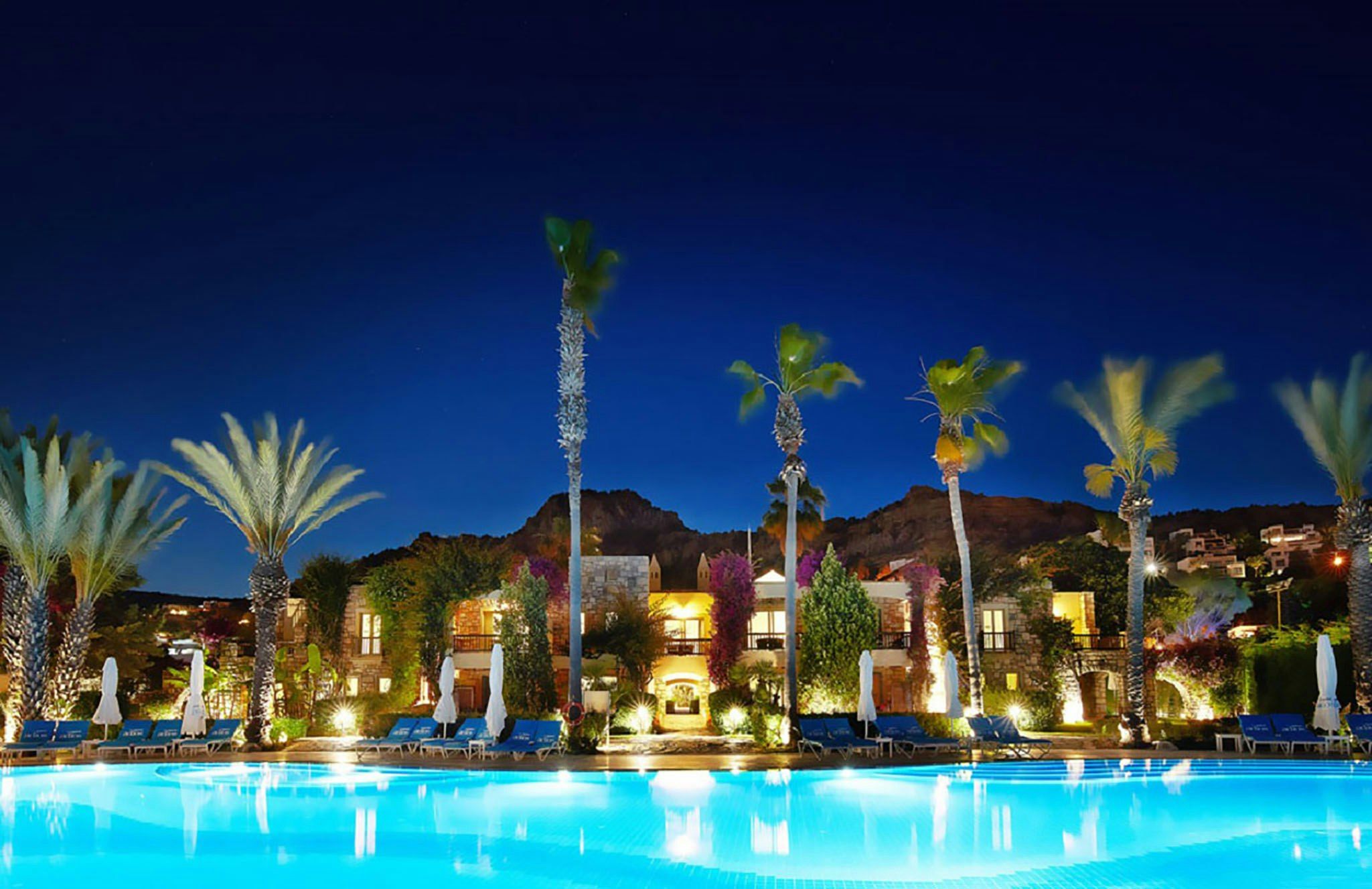 حوض السباحة صورة