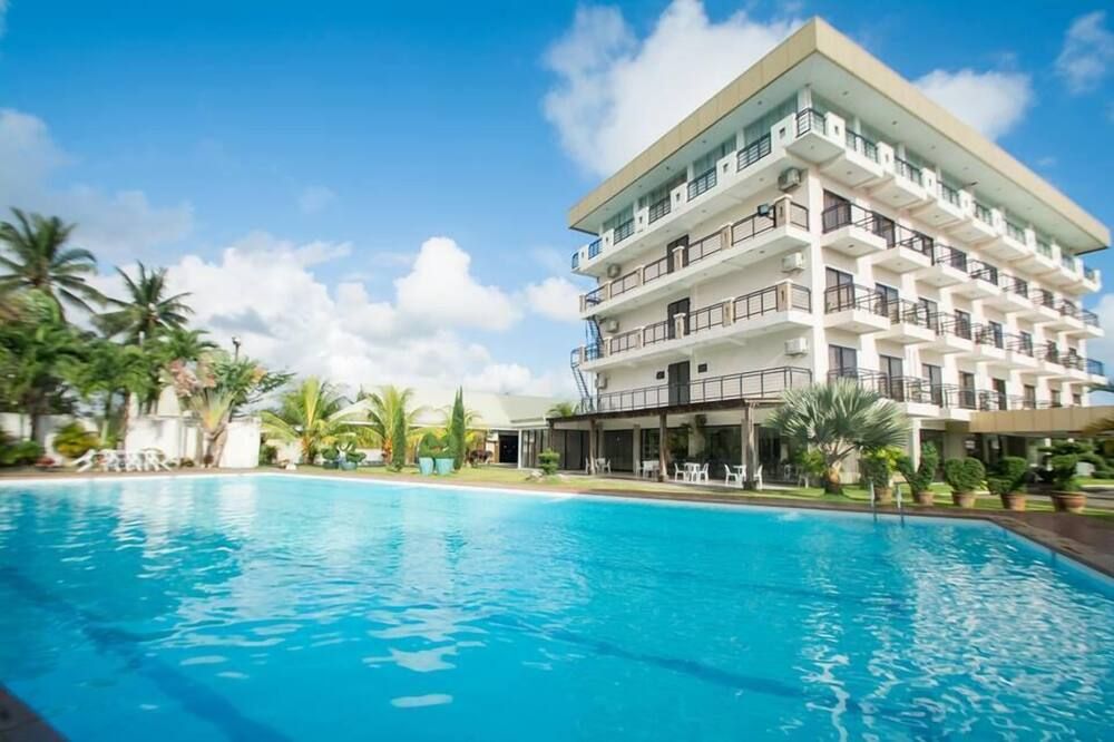 حوض السباحة صورة