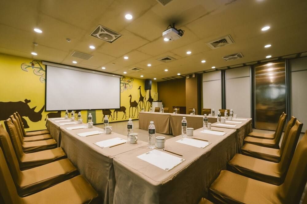 غرفة الاجتماعات