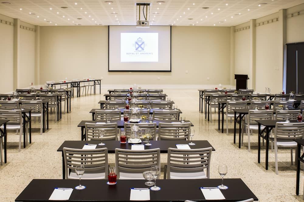 غرفة الاجتماعات