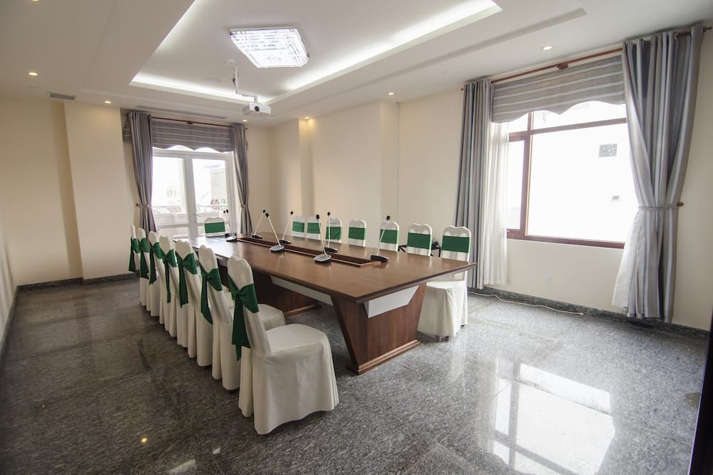 غرفة الاجتماعات