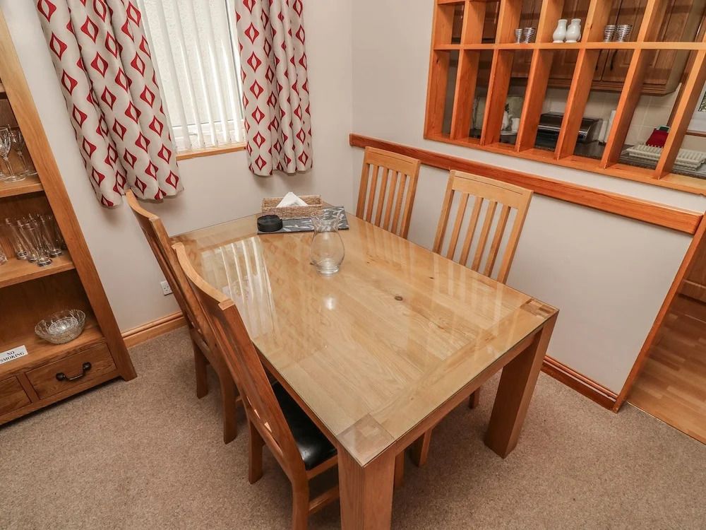 غرفة طعام صورة