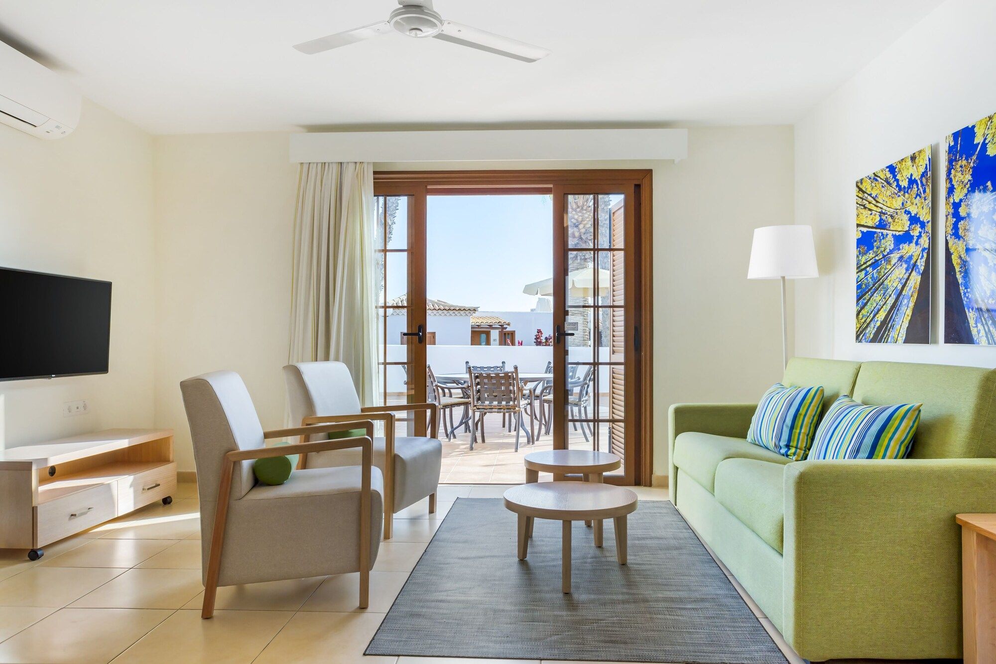 غرفة معيشة صورة