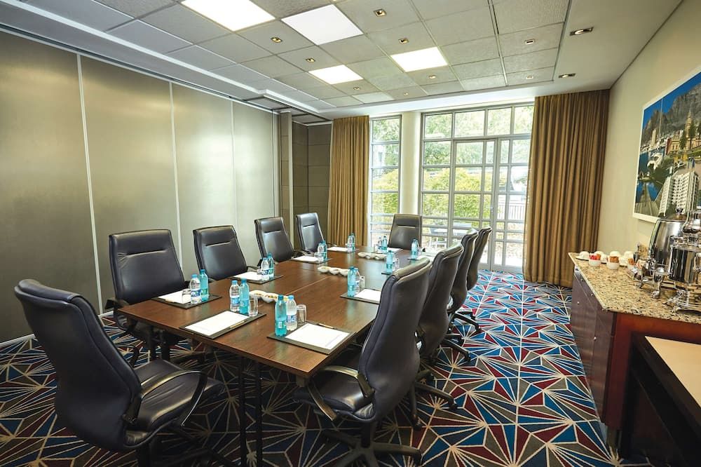 غرفة الاجتماعات