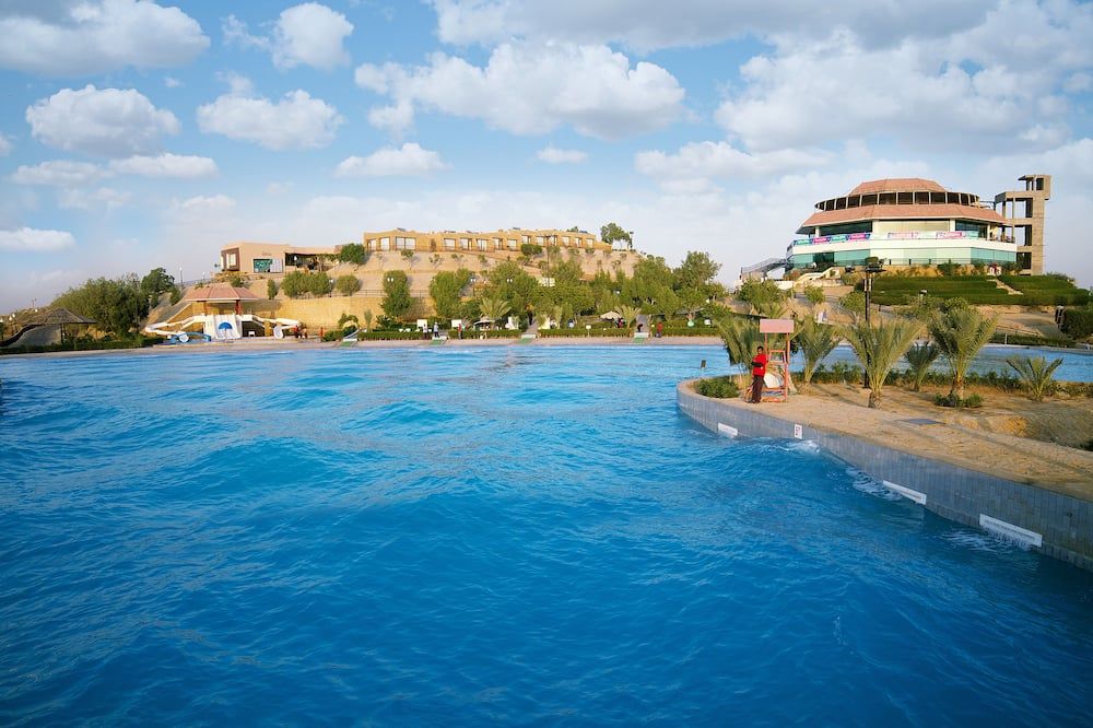 حوض السباحة صورة