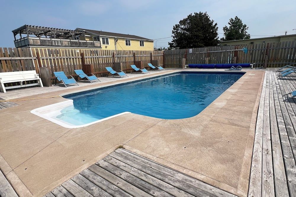 حوض السباحة صورة