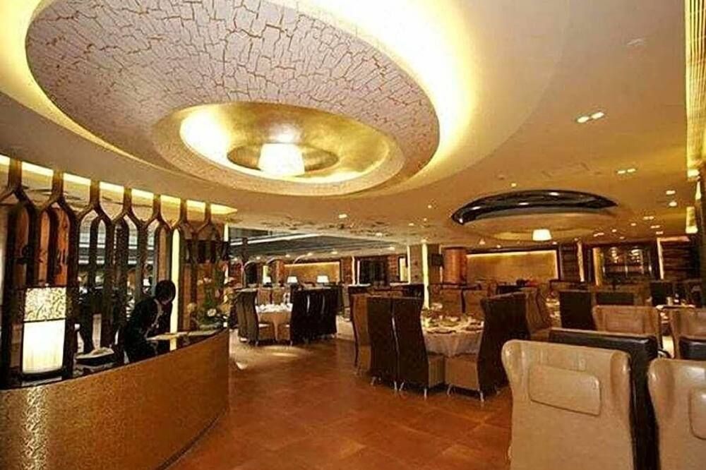 مطعم