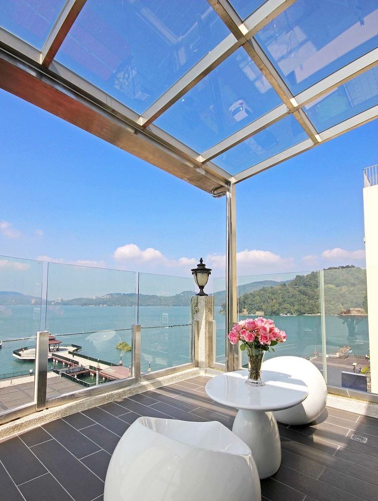 شرفة مرصوفة