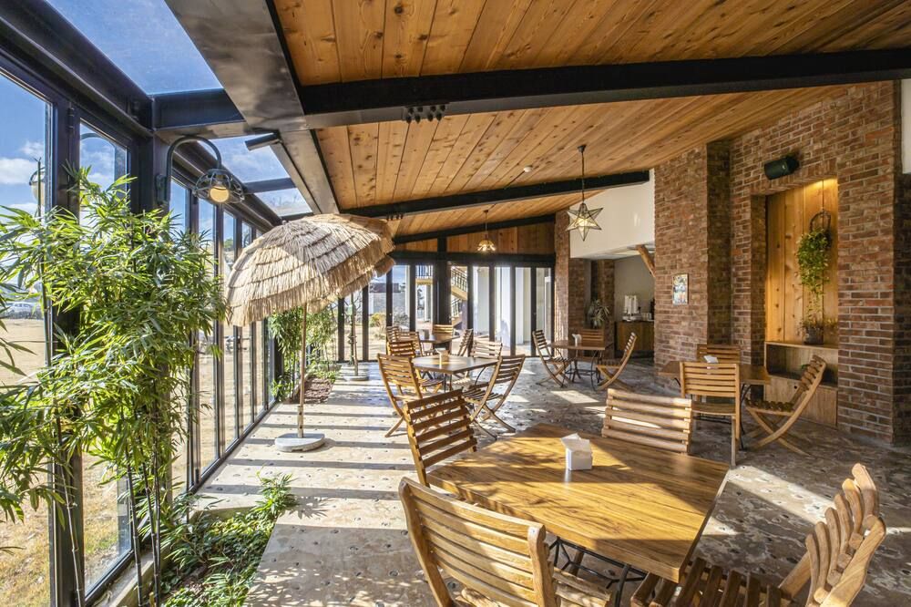 شرفة مرصوفة