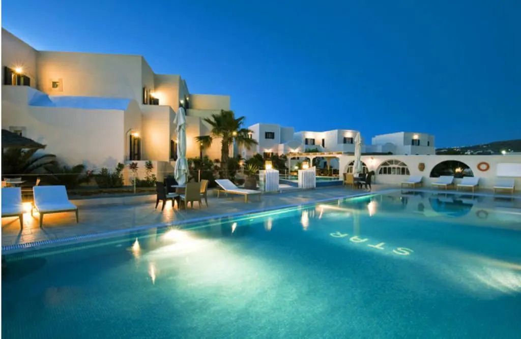 حوض السباحة صورة