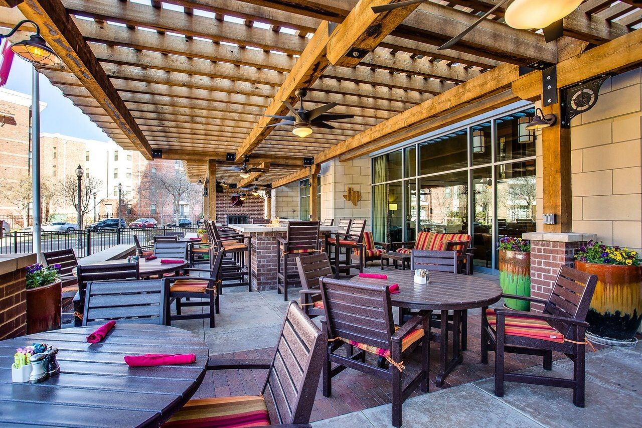 شرفة مرصوفة