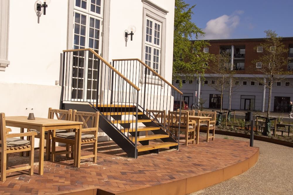 شرفة مرصوفة