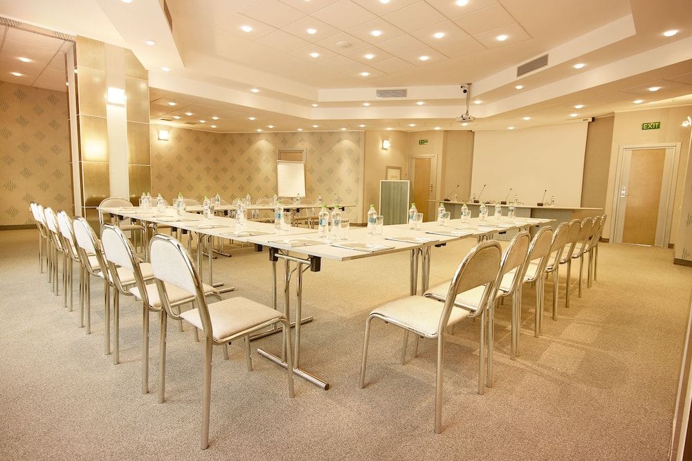 غرفة الاجتماعات