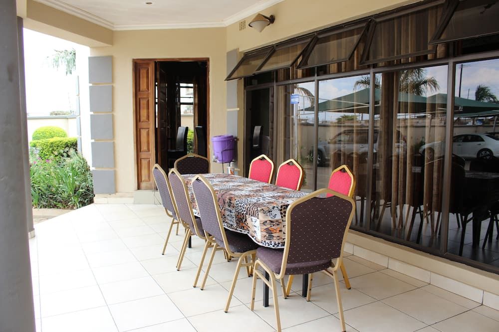 شرفة مرصوفة