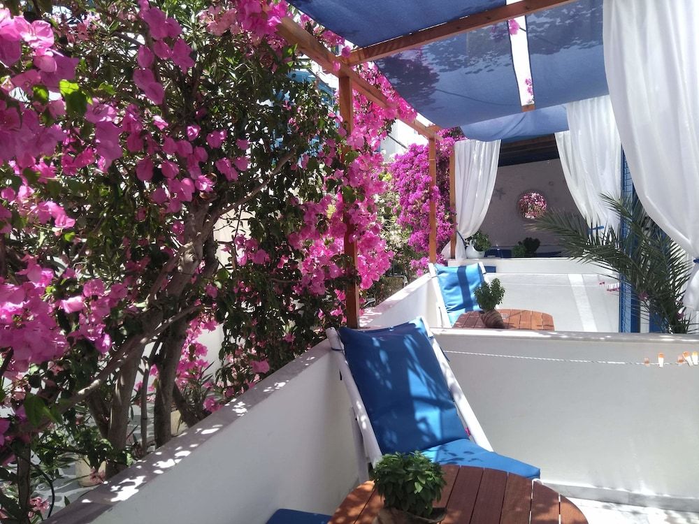 شرفة مرصوفة