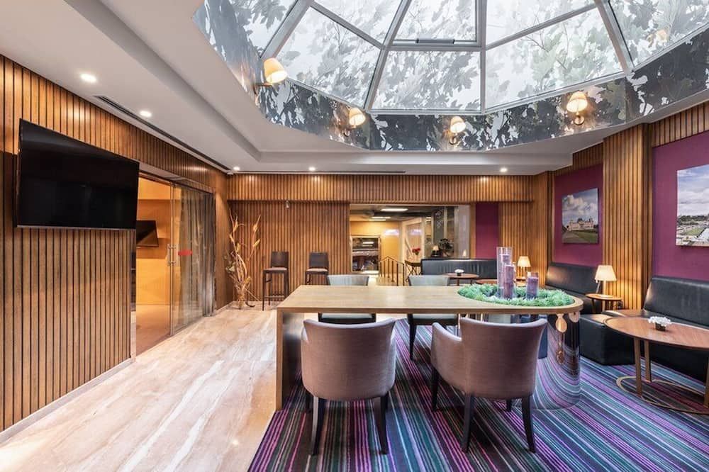 غرفة الاجتماعات