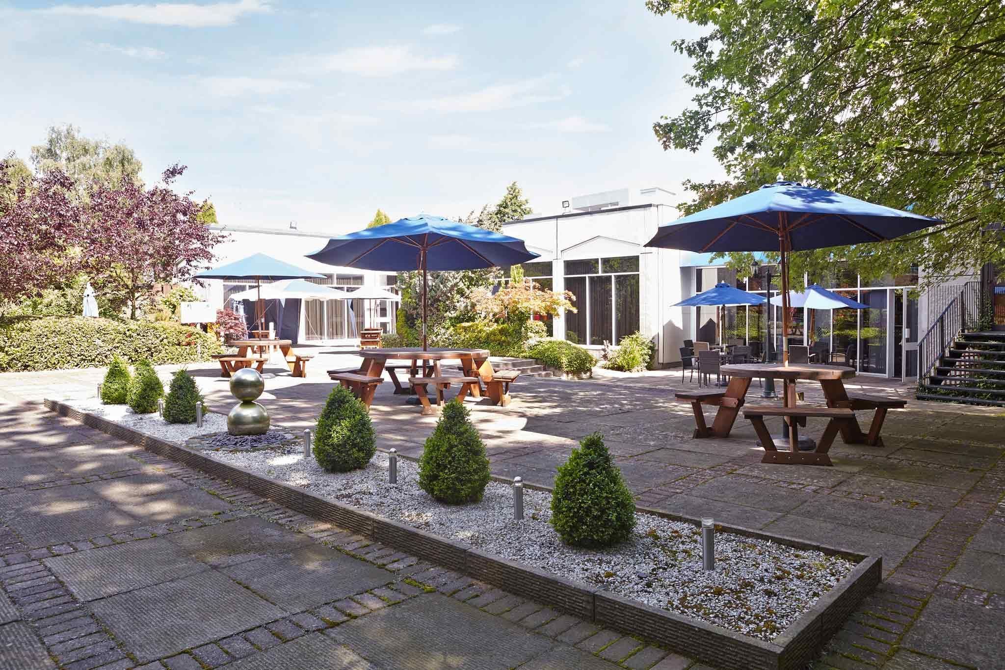 شرفة مرصوفة