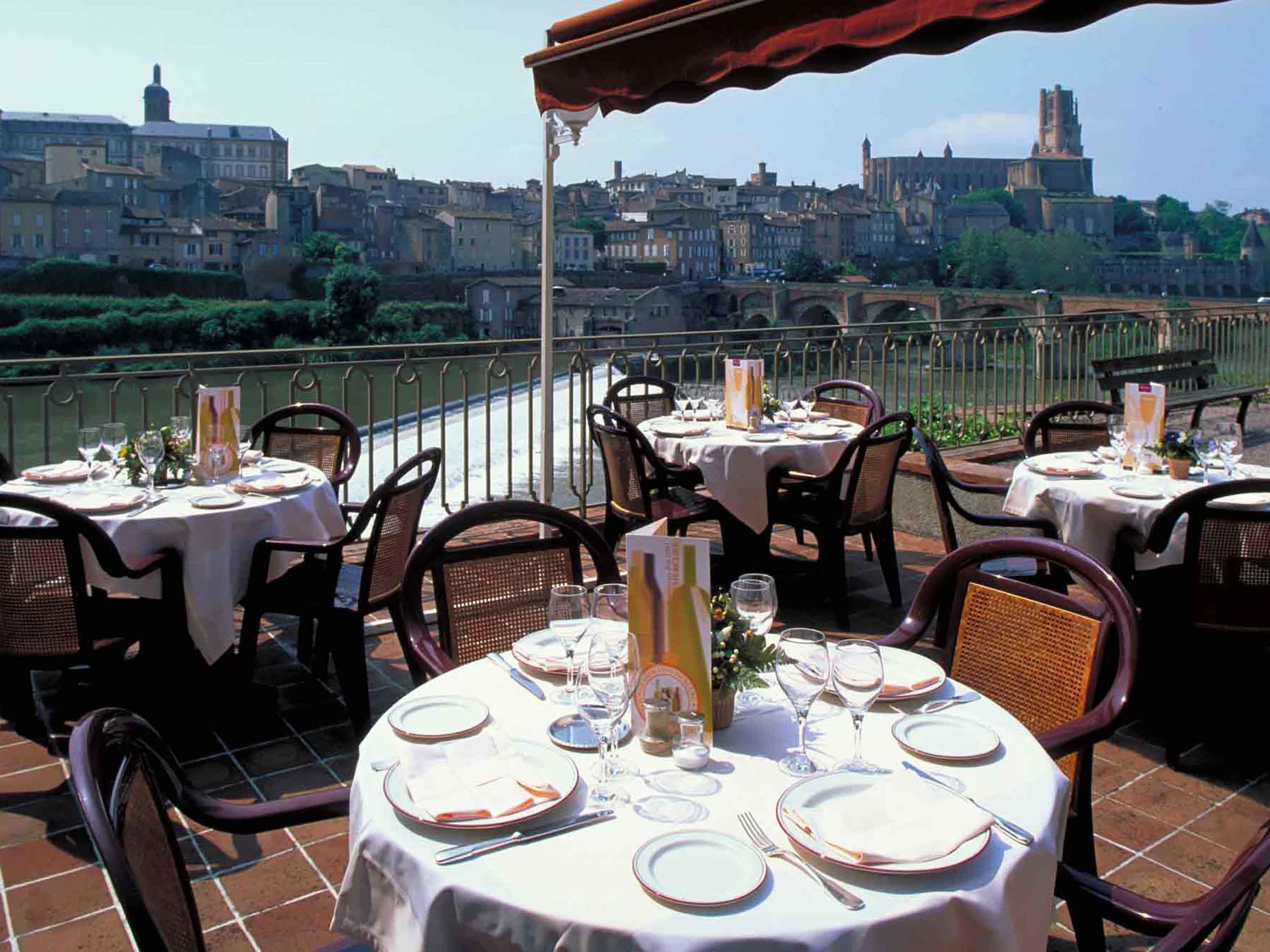 غرفة الاجتماعات