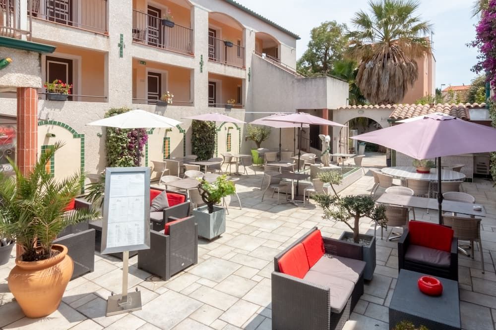 شرفة مرصوفة