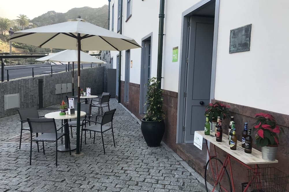 شرفة مرصوفة