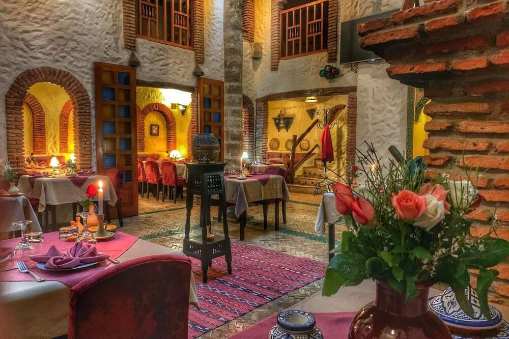 مطعم